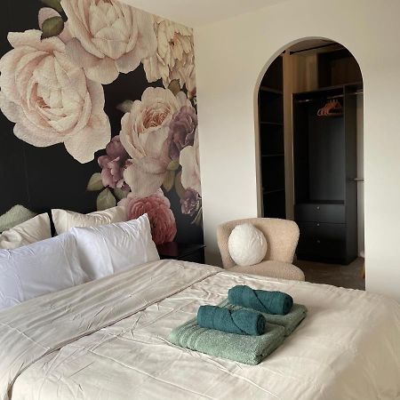 Rose Blossom Apartment In Paris Vanves Exterior foto